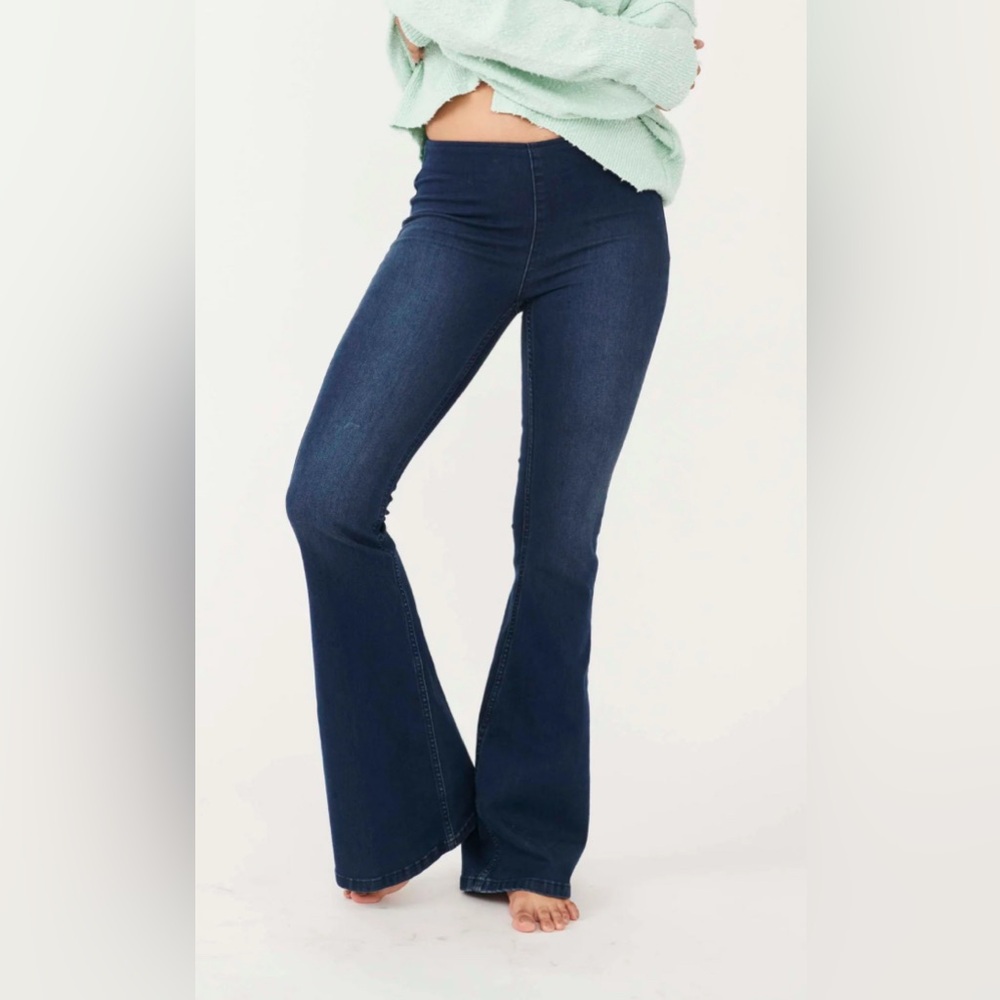 FREE PEOPLE Penny Pull On Flare Leg Stretch Jeans